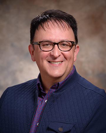 PHOTO-HEADSHOT-_8LS5016d_joe_french-2